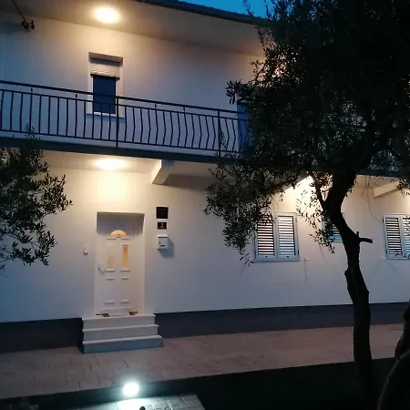 Katarina Apartment *